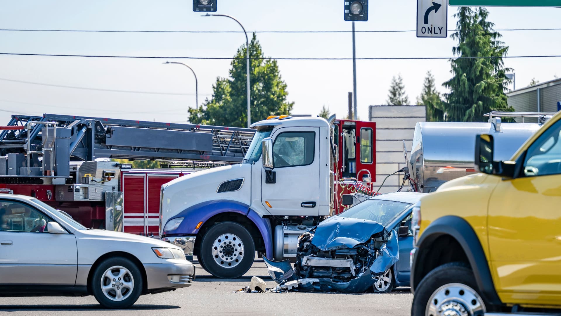 Dallas Semi-Truck Accident Leaves 2 Dead
