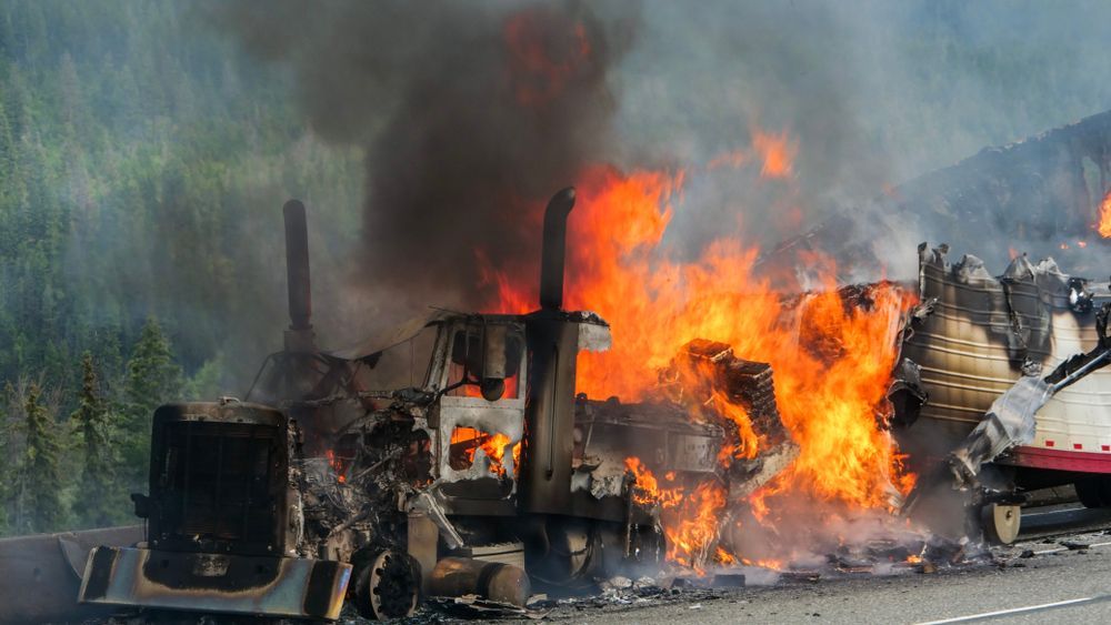 18-wheeler-accident-truck-on-fire