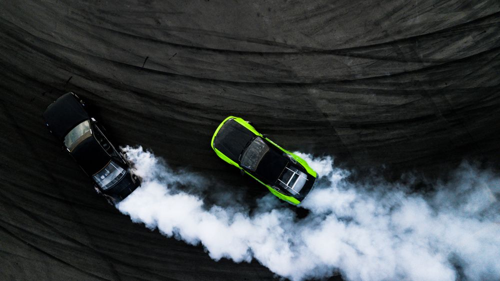 2 Cars illegally drifting